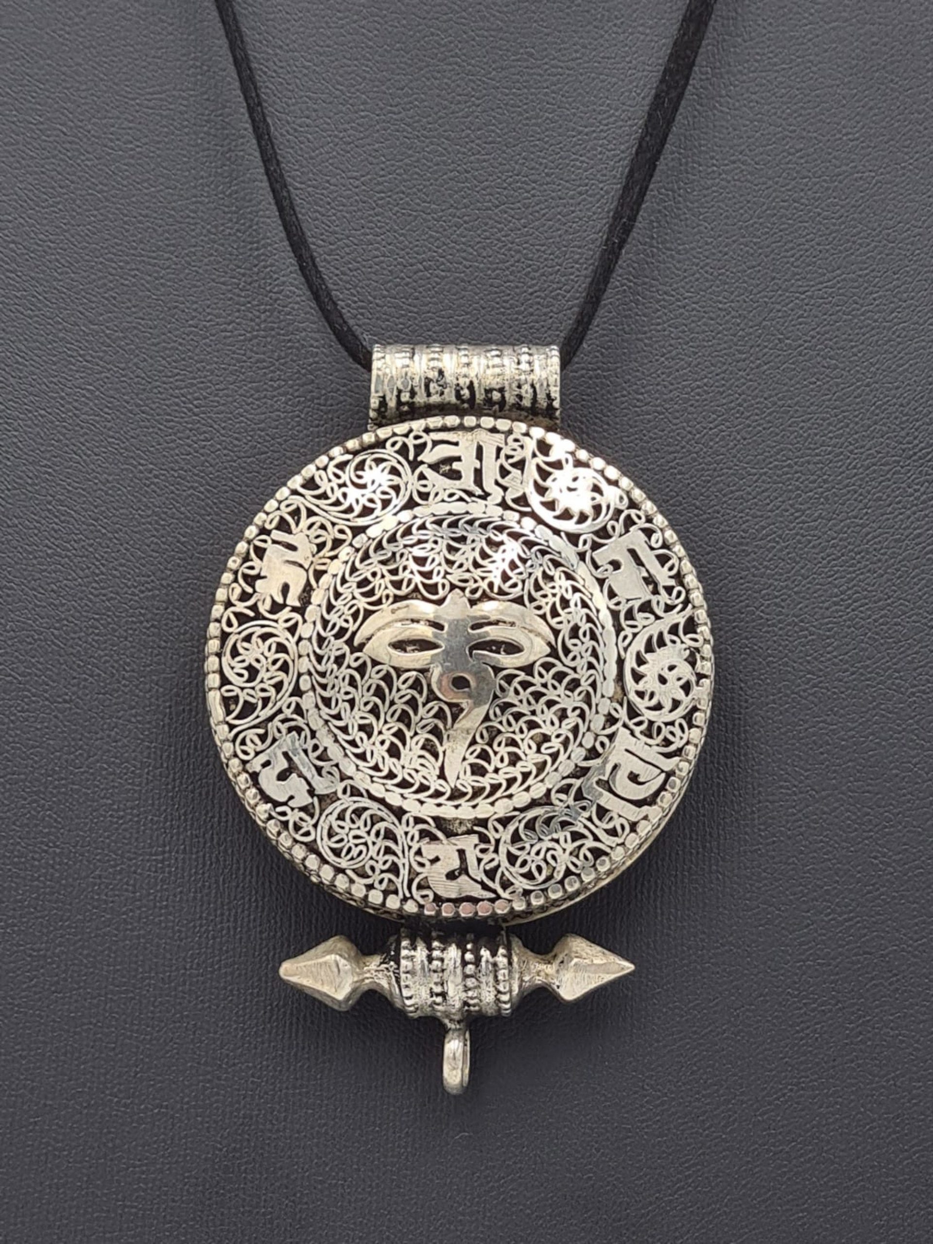 Buddhist Gau Prayer Box Pendant - Image 8