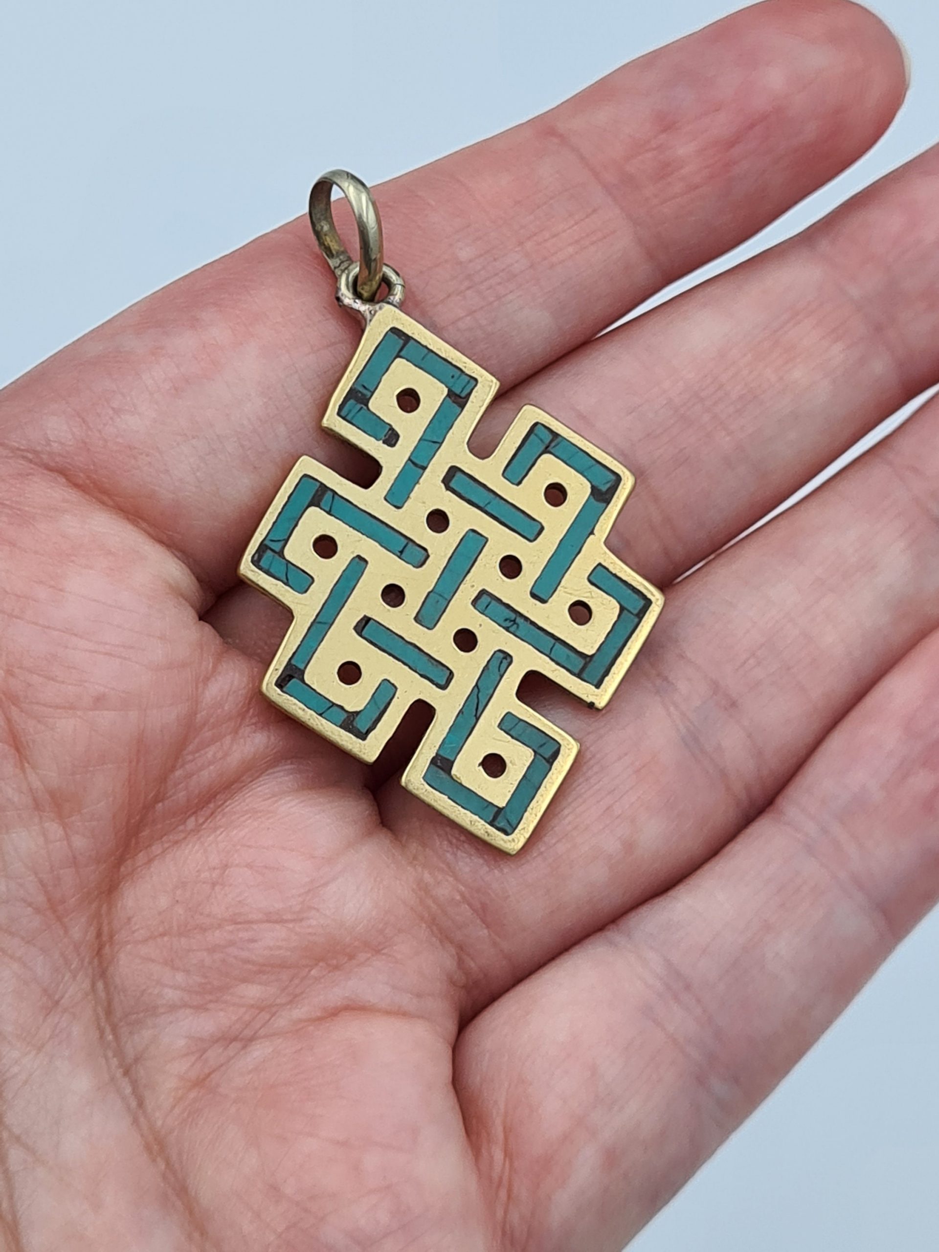 Tibetan Endless Knot Pendant, Turquoise Pendant, Nepalese Ethnic Jewellery, Gypsy Boho Style, Turquoise Inlay, Concentric Circles design - Image 9
